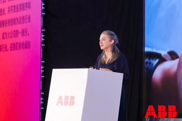 1758684104151031.jpg 33.jpg